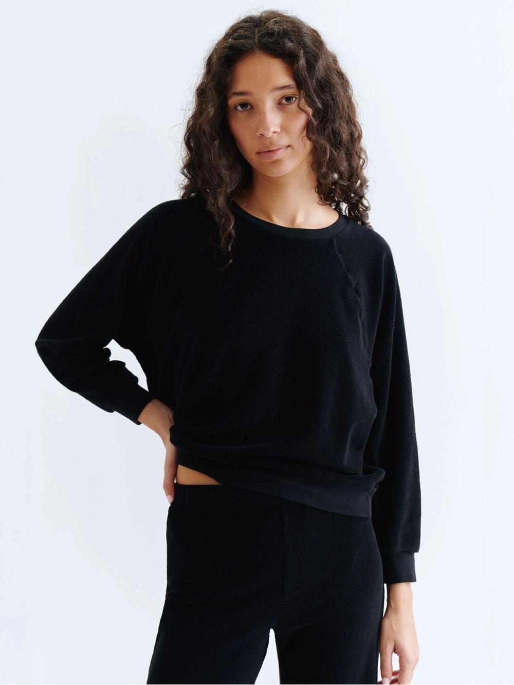 Suzie Kondi The Samos Oversized Sweatshirt in Terry black size small
